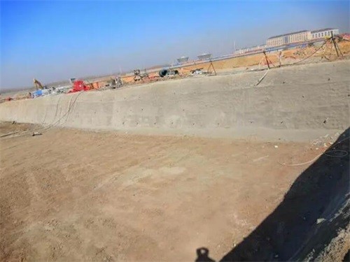 萨迦高铁桩基础建设